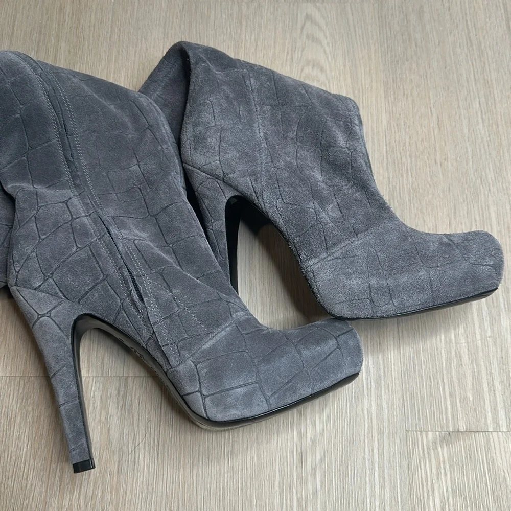 Report Signature Fairfax Over the Knee Boots Gray Suede Size 8